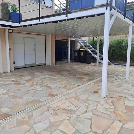Bel 3 Pieces En Climatise 800m Wifi كافالير سور مير